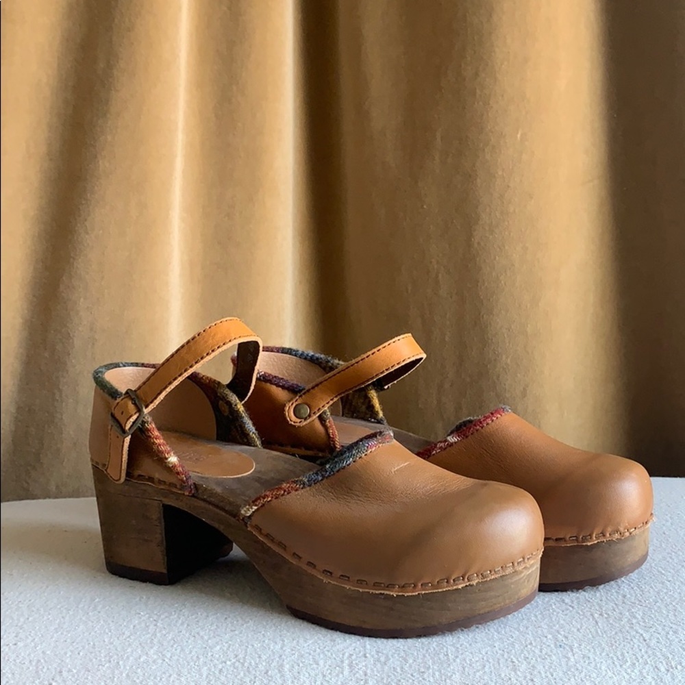 Sanita clogs